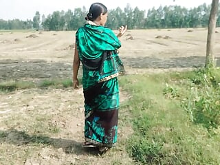 Jangal Me Ghumti Mili Desi Bhabhi Ko Choda free video