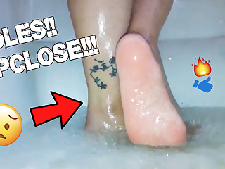 Latina's Bare Feet Showering Asmr Foot Fetish Joi In Hd - White Toes And Soles By Daisy free video