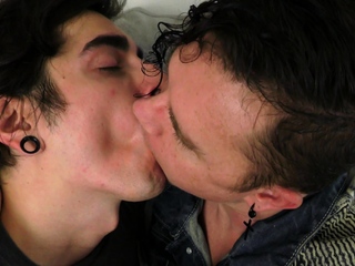 Leo Blue And Johnny Mercy Kissing With Tongues So Deep free video